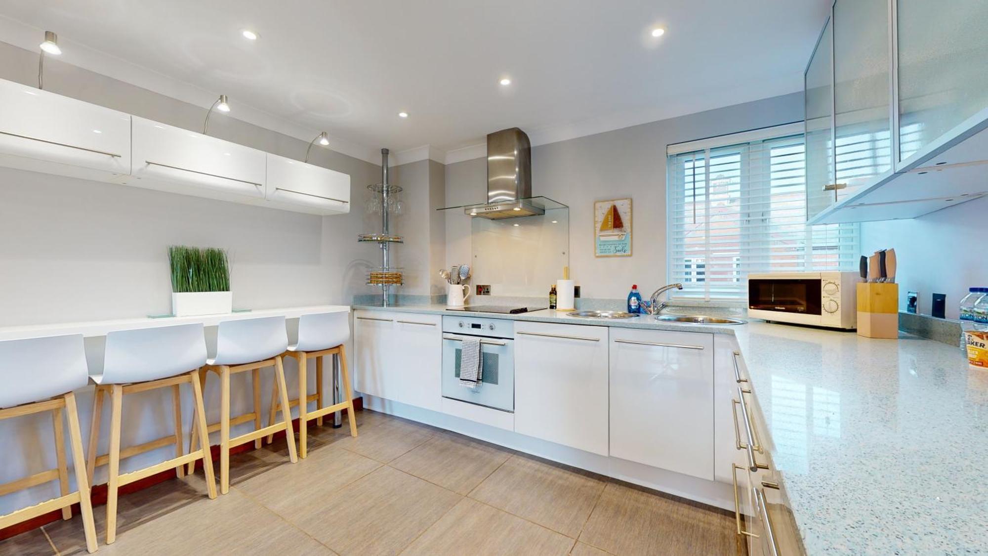 Marina - Water View - Sleeps 5 Swansea