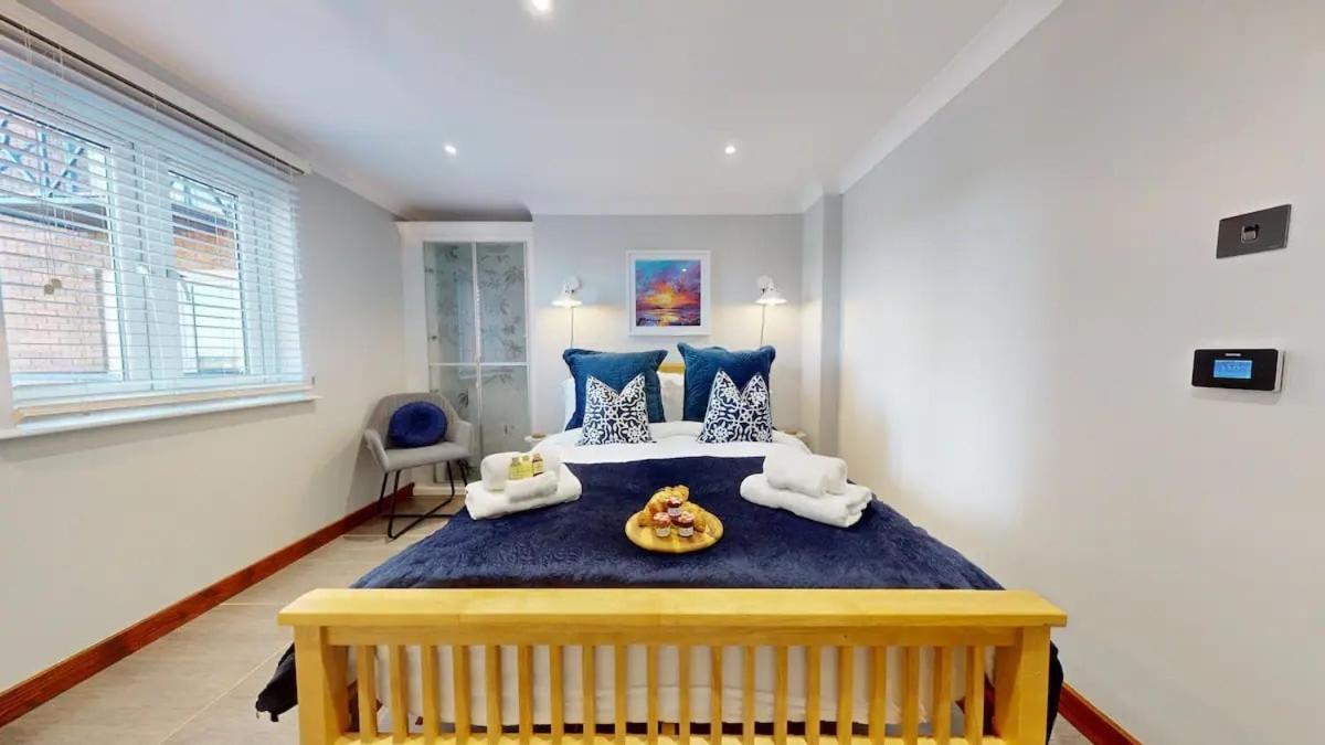 Apartment Marina - Water View - Sleeps 5