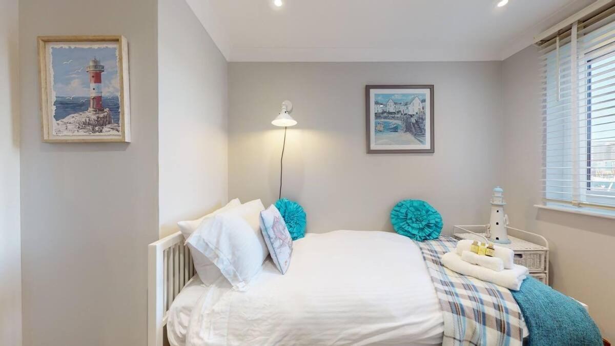 Apartment Marina - Water View - Sleeps 5 Swansea
