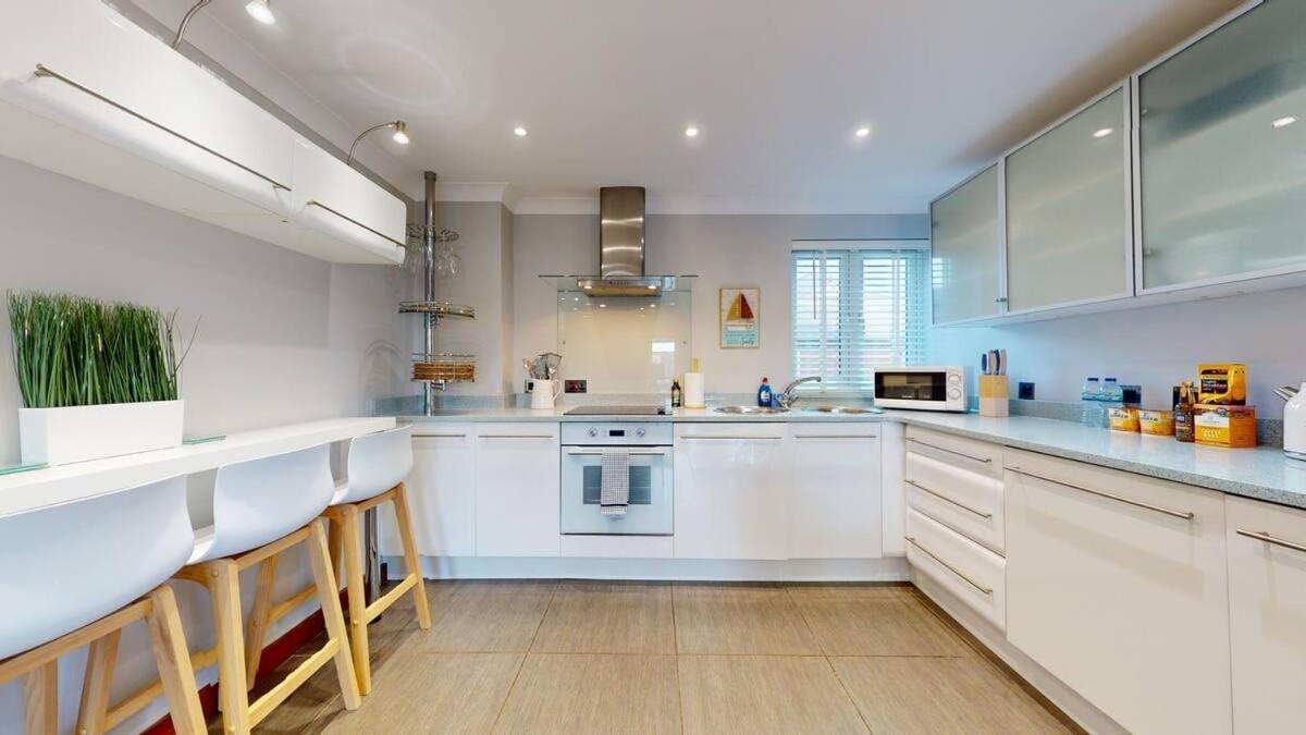 Marina - Water View - Sleeps 5