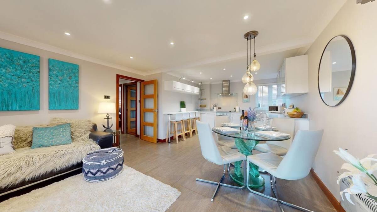 Marina - Water View - Sleeps 5 Apartment
